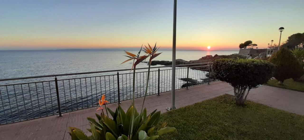 Roses Sobre El Mar Apartamento Exterior foto